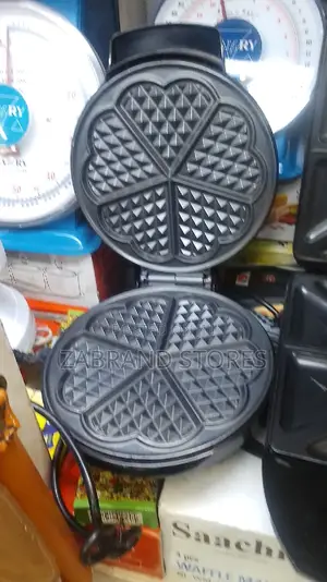 Photo - Saachi Waffle Maker