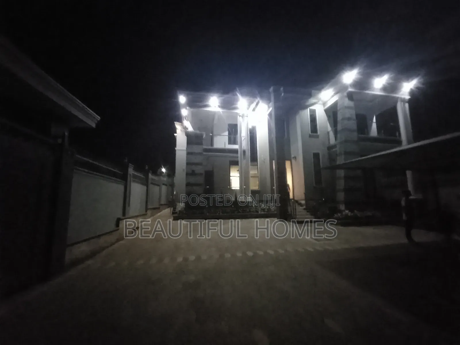 Furnished 6bdrm House in Kira, Central Division for sale