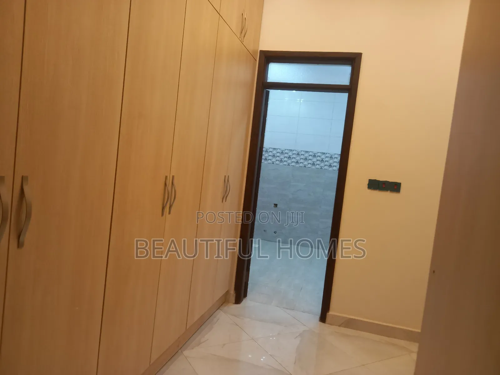 Furnished 6bdrm House in Kira, Central Division for sale