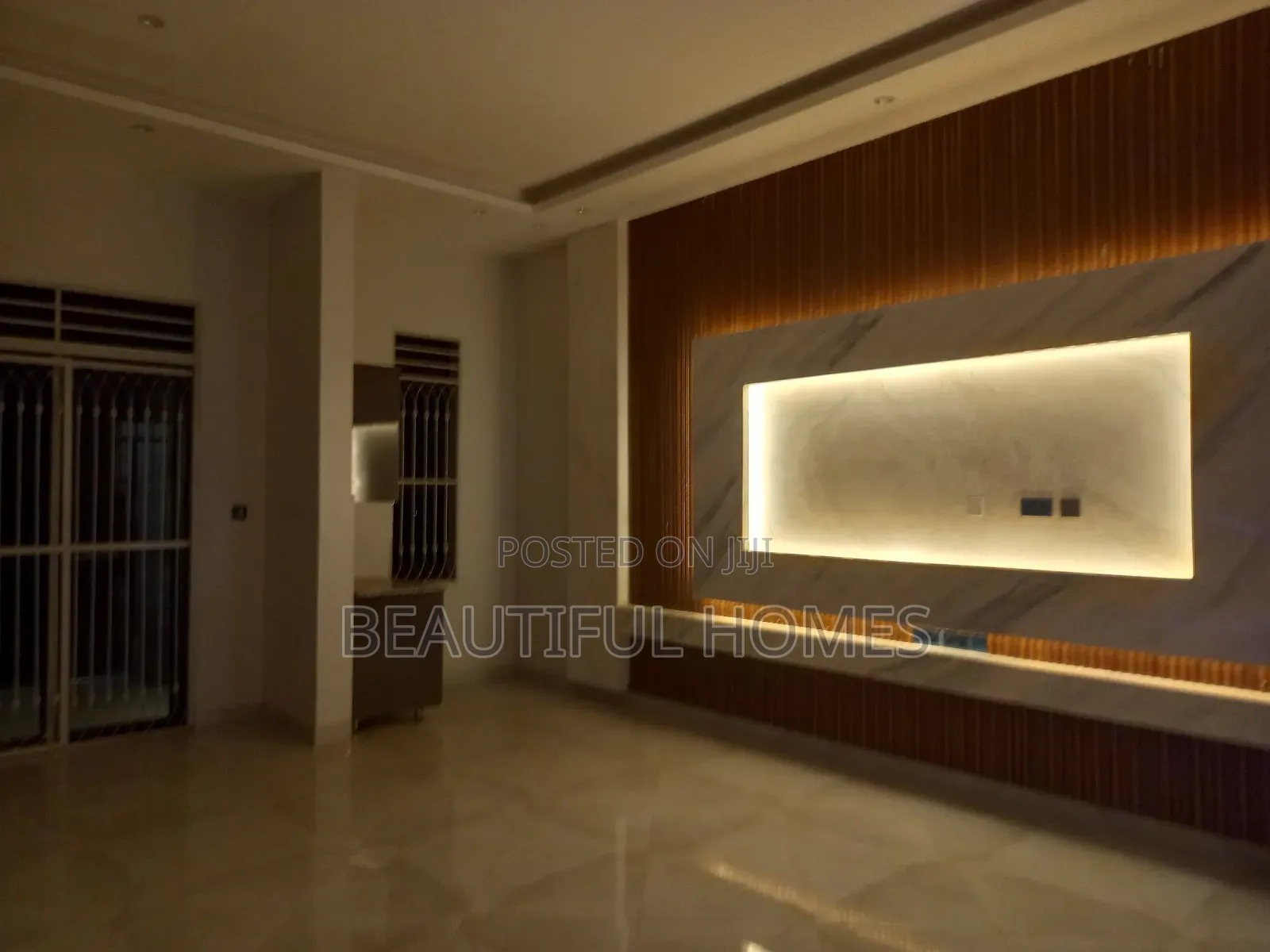 Furnished 6bdrm House in Kira Organised for sale