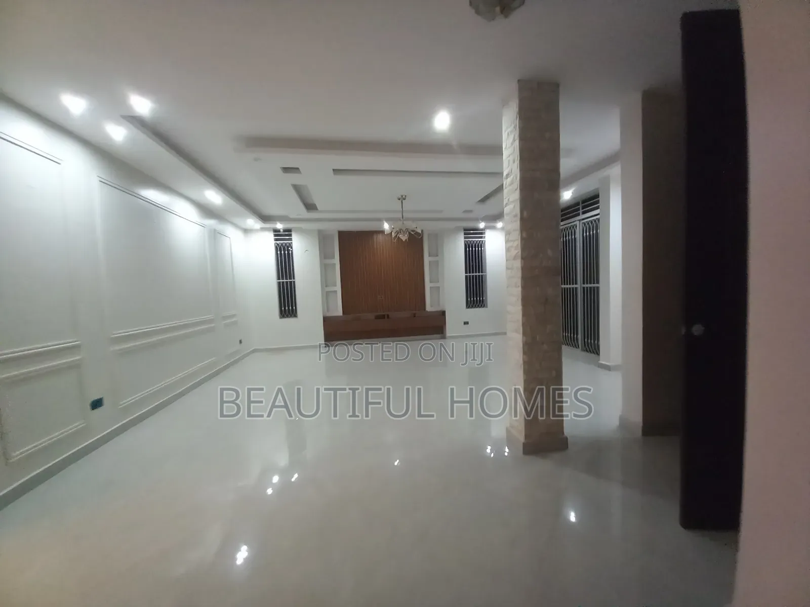 Furnished 6bdrm Duplex in Kira Posh for sale