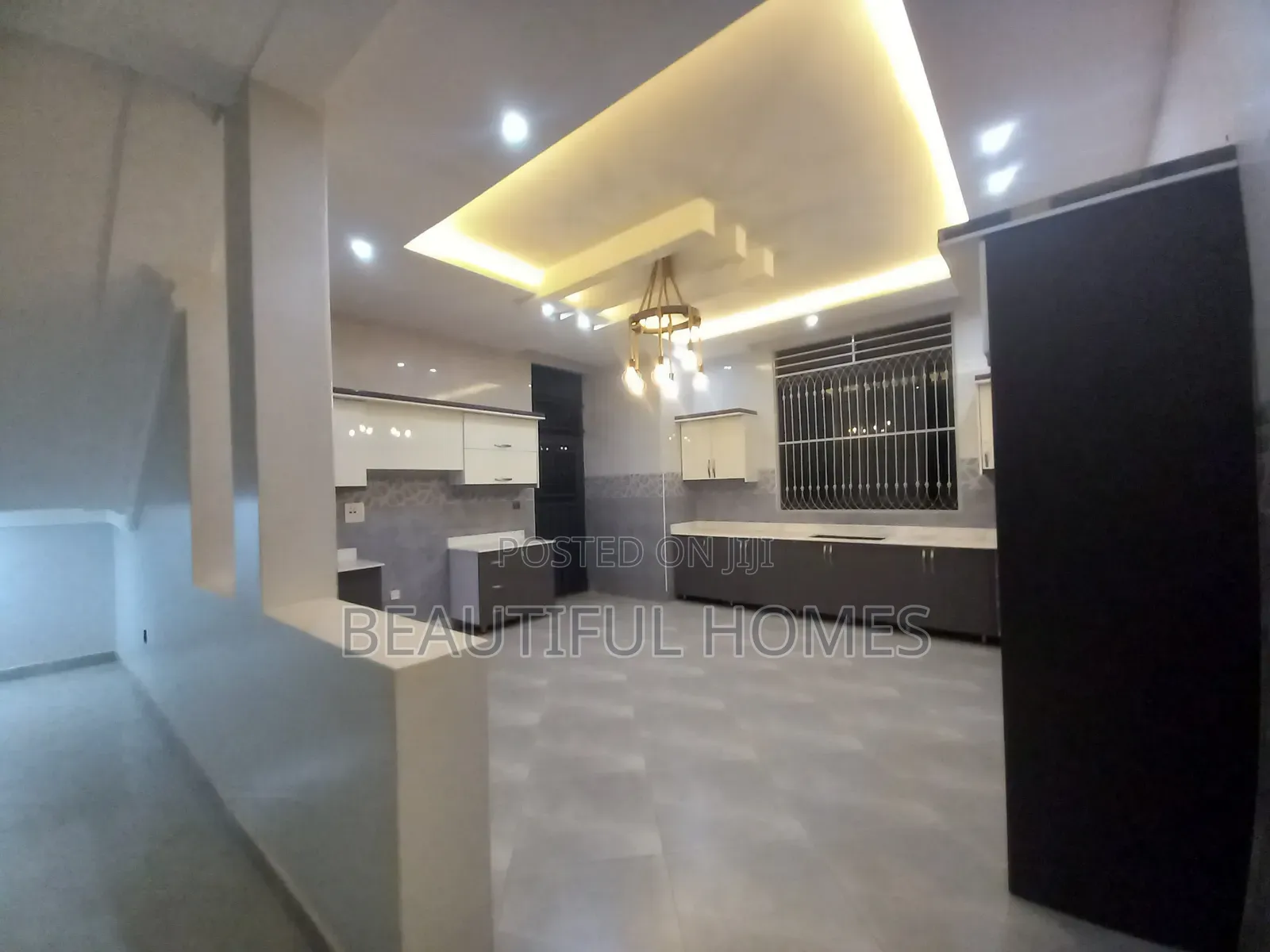 Furnished 6bdrm Duplex in Kira Posh for sale