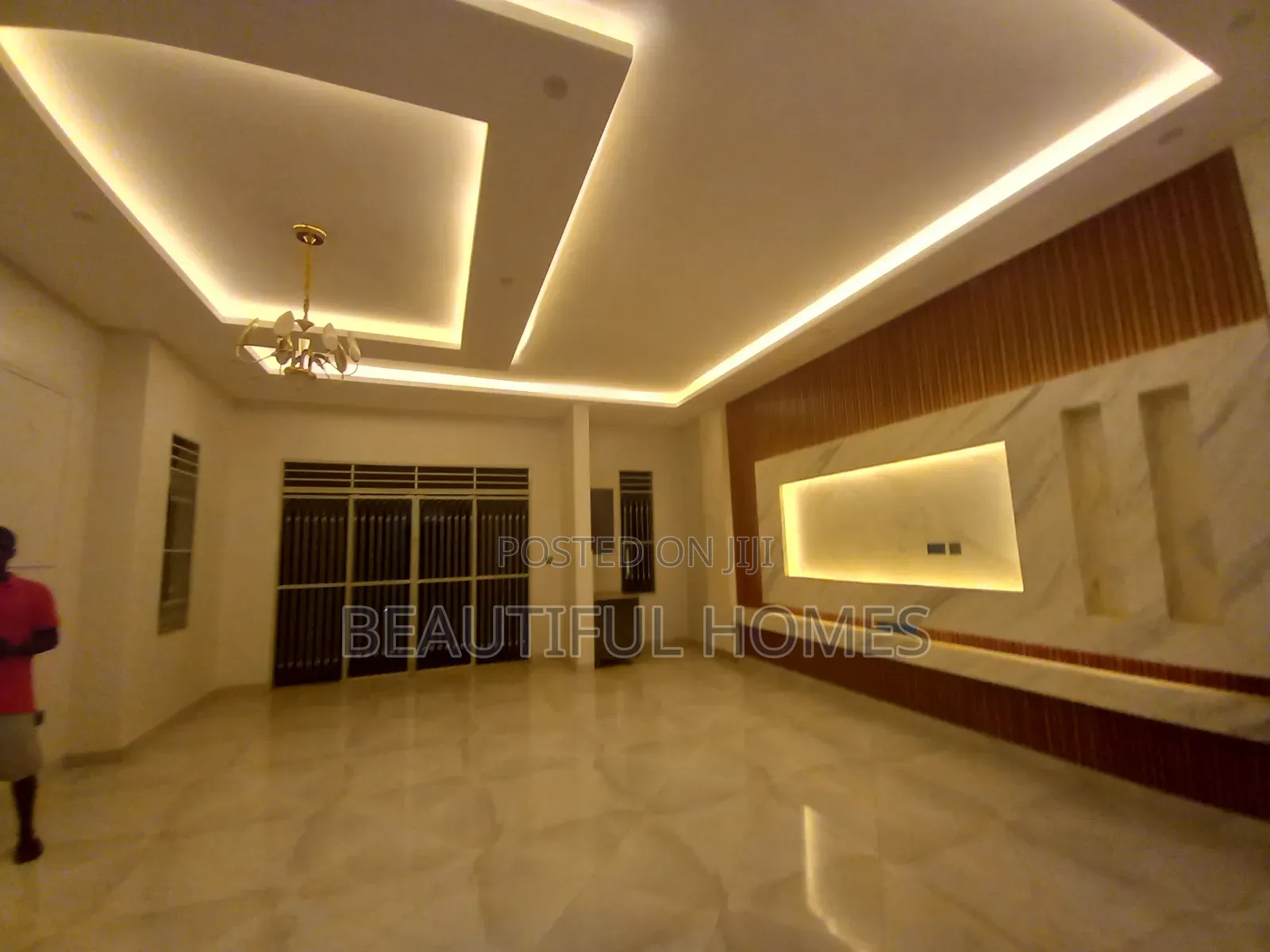 Furnished 6bdrm House in Kira for sale