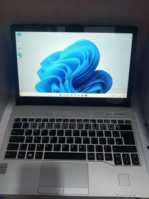 Laptop Fujitsu Lifebook E558 4GB Intel Core I5 HDD 500GB