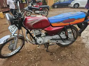 TVS HLX 125 2019 Red