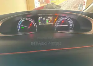 Toyota Sienta 1.5 Hybrid FWD (6-seater) 2016 Blue