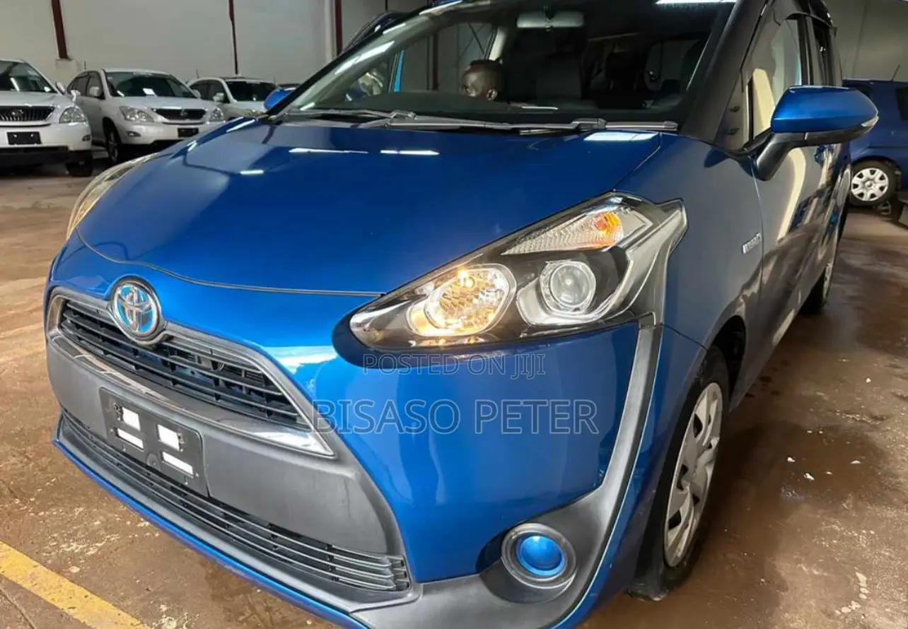 Toyota Sienta 1.5 Hybrid FWD (6-seater) 2016 Blue