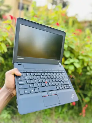 Photo - Laptop Lenovo ThinkPad X131e 4GB Intel Core 2 Duo HDD 320GB
