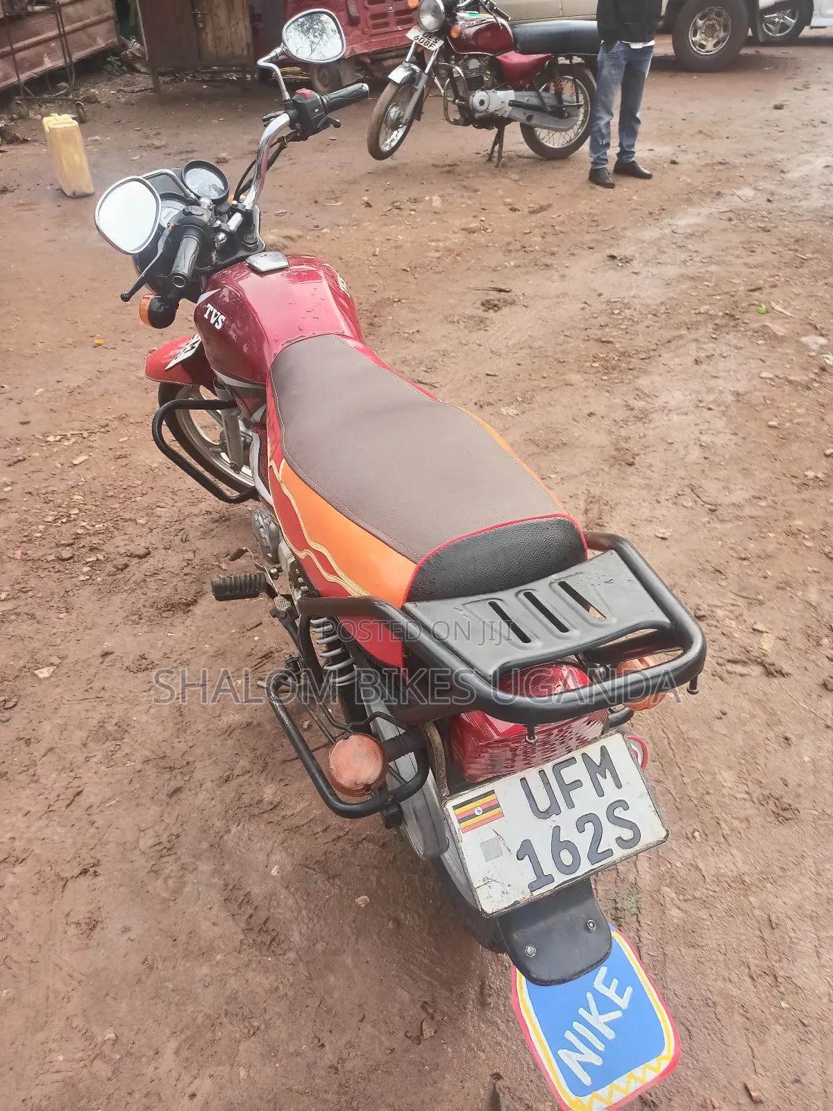 TVS HLX 125 2022 Red