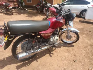 Bajaj Boxer 100 2022 Red