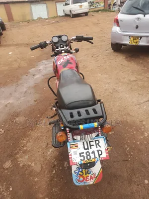 Bajaj Boxer 125 2022 Red