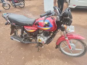 Bajaj Boxer 125 2022 Red