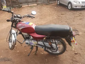 Bajaj Boxer 100 2017 Red