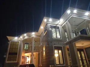 Furnished 7bdrm Mansion in Kira Rich for sale