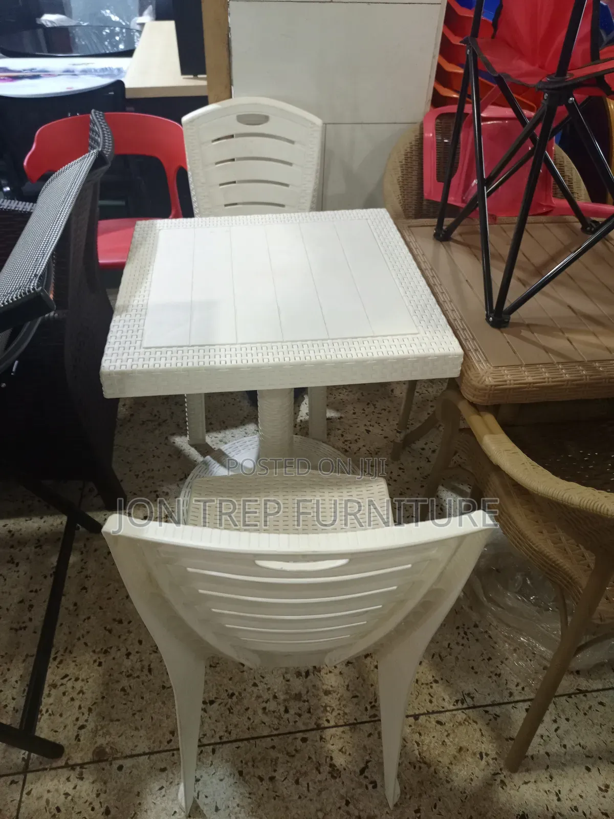 Bar And Restaurant Table And Chairs