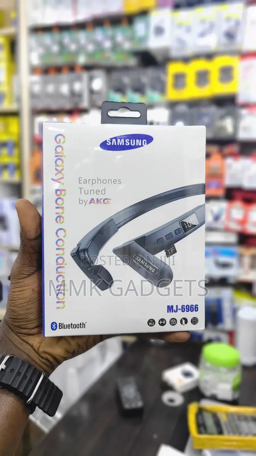 Samsung Earphones Tuned by AKG