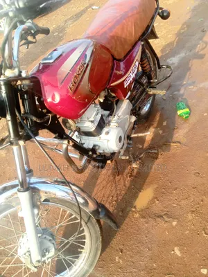 Bajaj Boxer 100 2023 Red