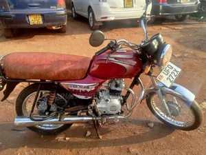 Bajaj Boxer 100 2023 Red
