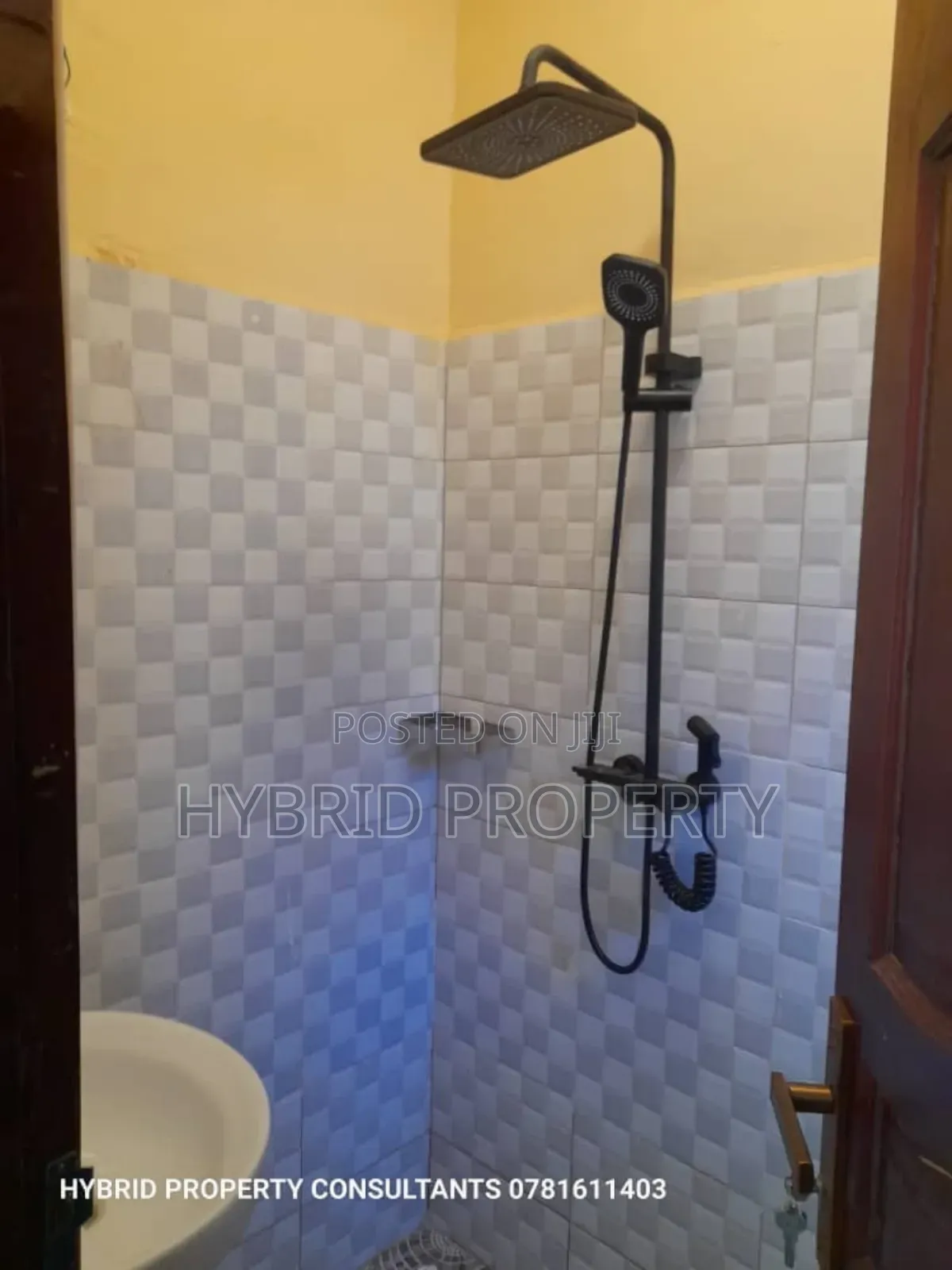 3bdrm House in Nansana Along for sale