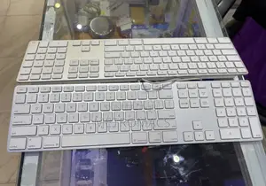 Full-Sized Apple Keyboard With Numeric Keypad-Used