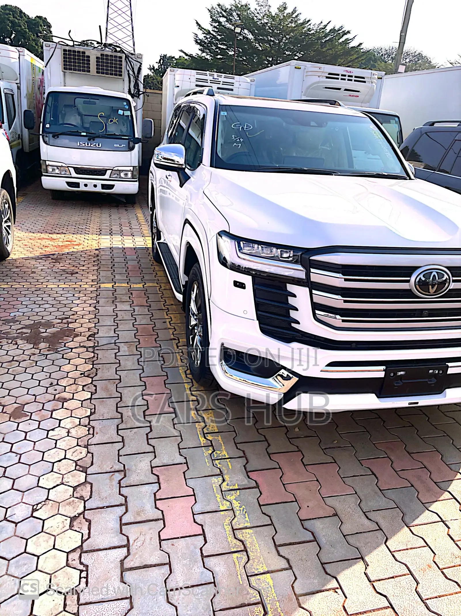 New Toyota Land Cruiser Prado 2023 Off white