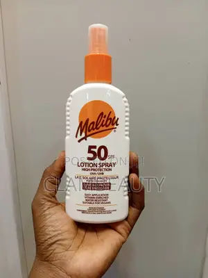 Malibu Medium Protection Sun Lotion Spray Spf15 With Vitamin