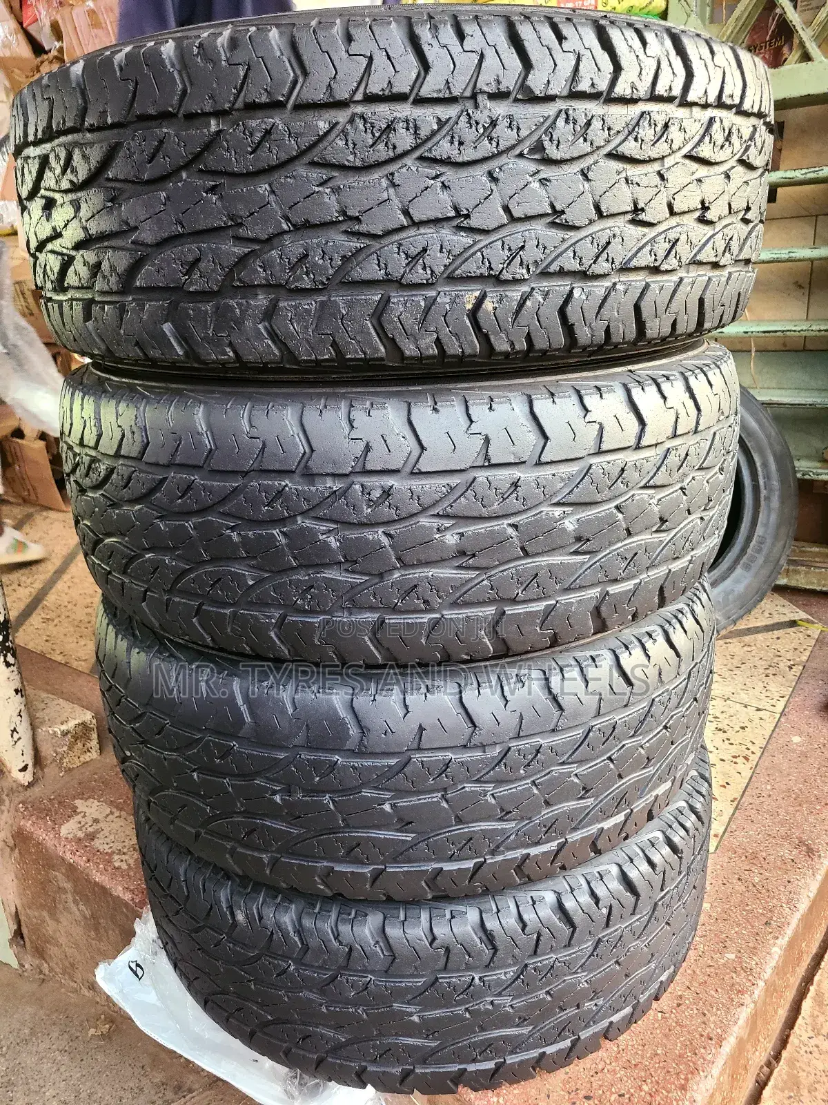 265 70 R15 Savero Made in INDONESIA 