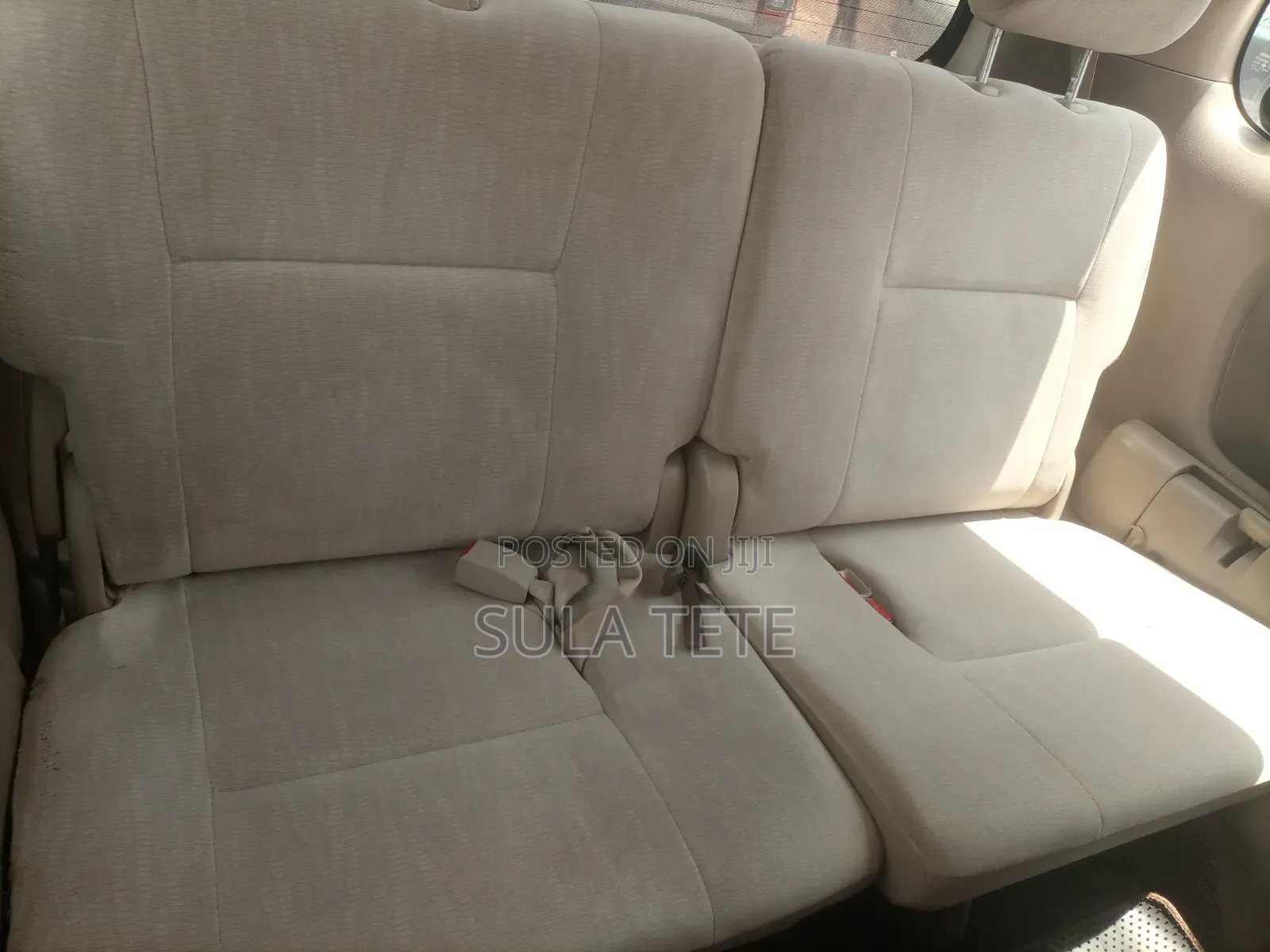 Toyota Noah 2.0 AWD (8 Seater) 2005 White
