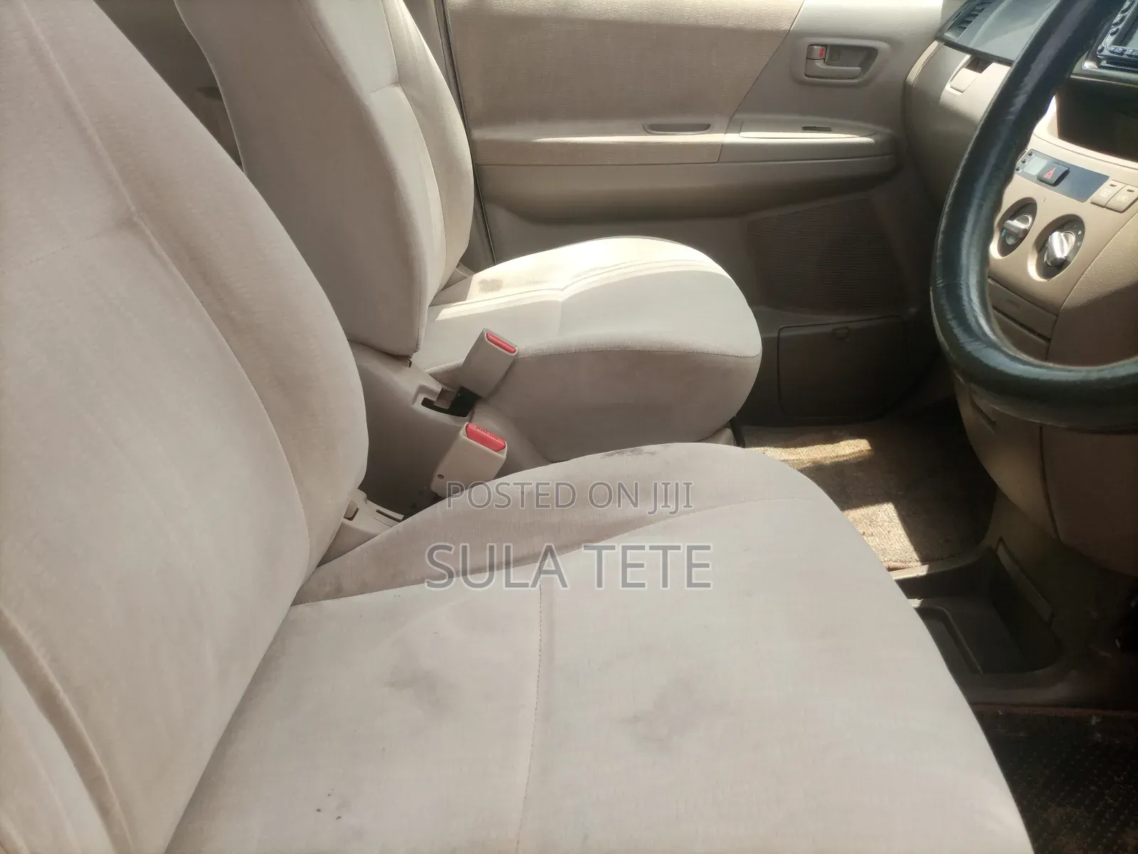 Toyota Noah 2.0 AWD (8 Seater) 2005 White