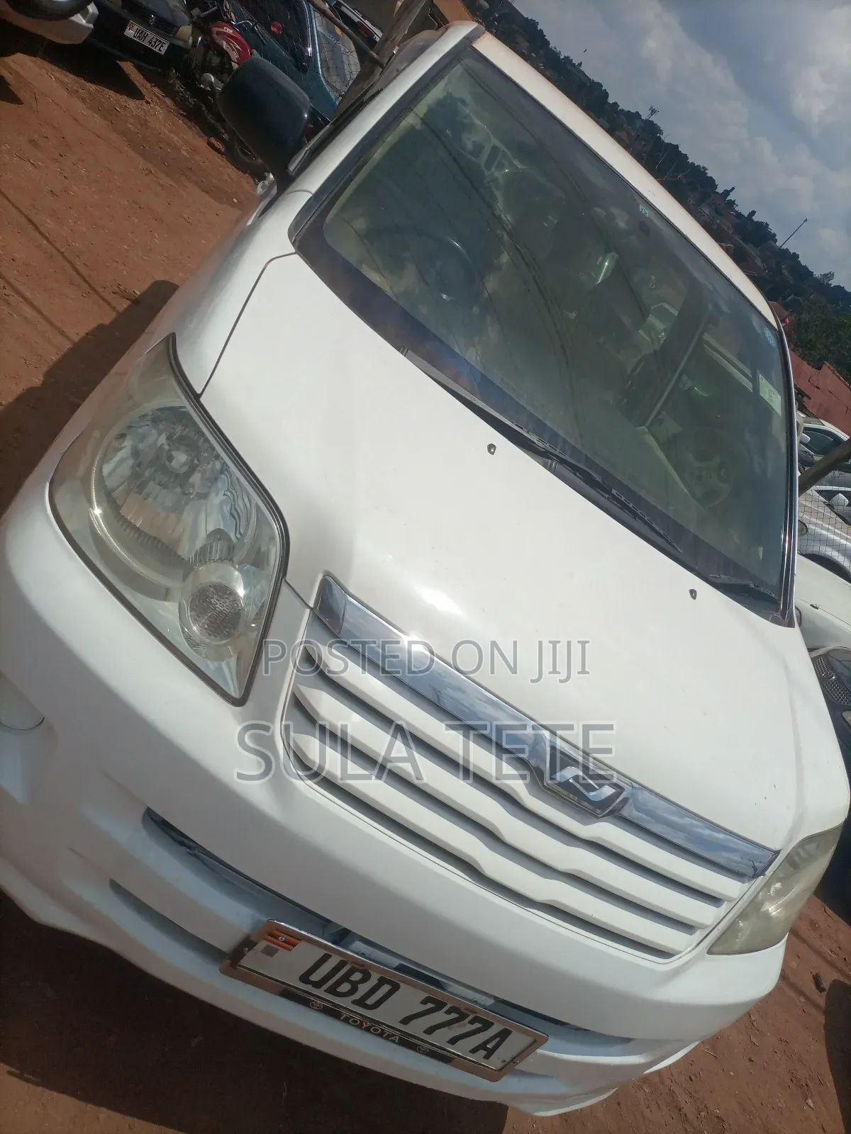 Toyota Noah 2.0 AWD (8 Seater) 2005 White