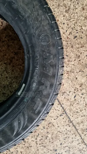 225/65r17 MRF Wanderer