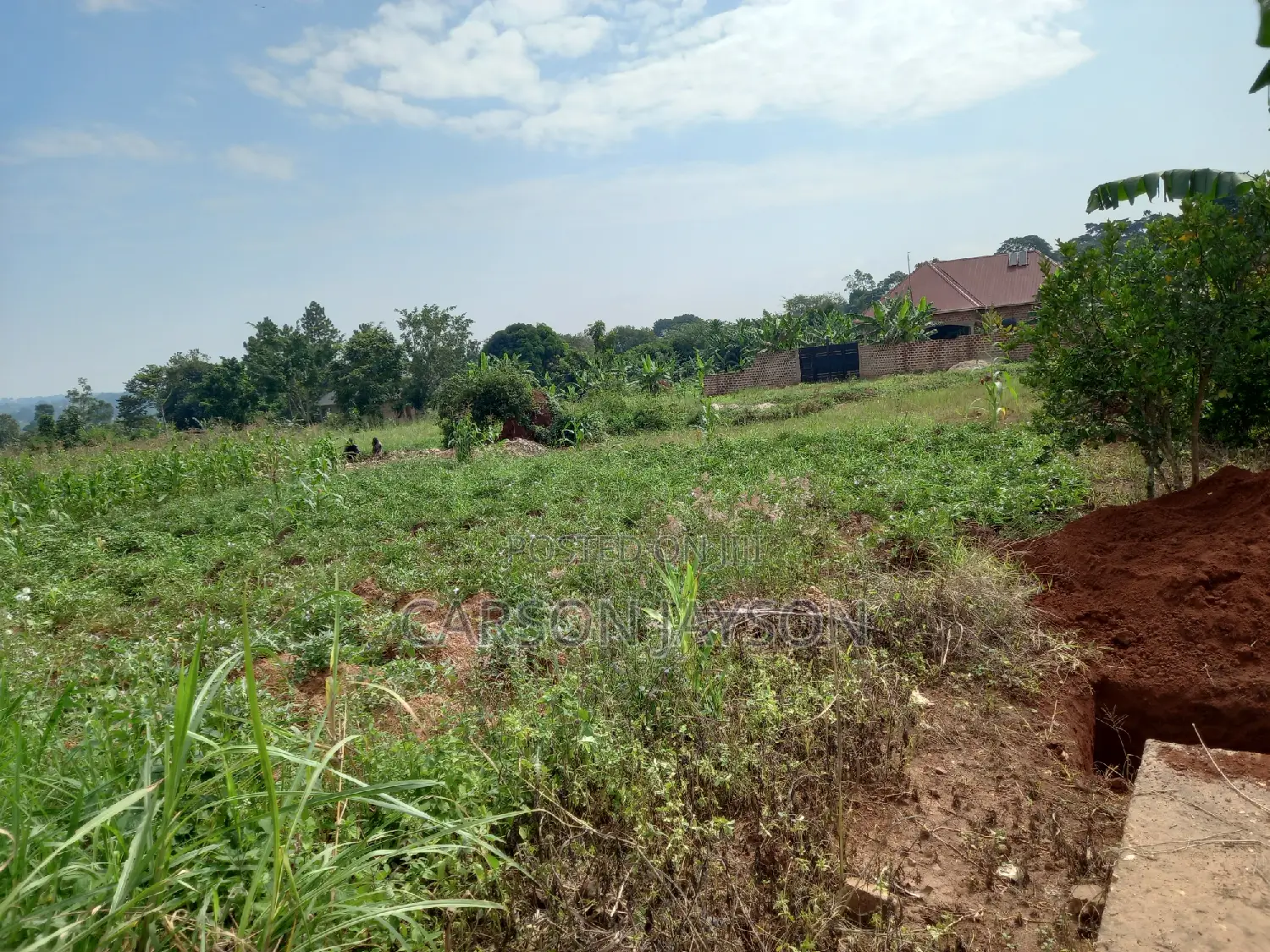 Plot For Sale In Busiika