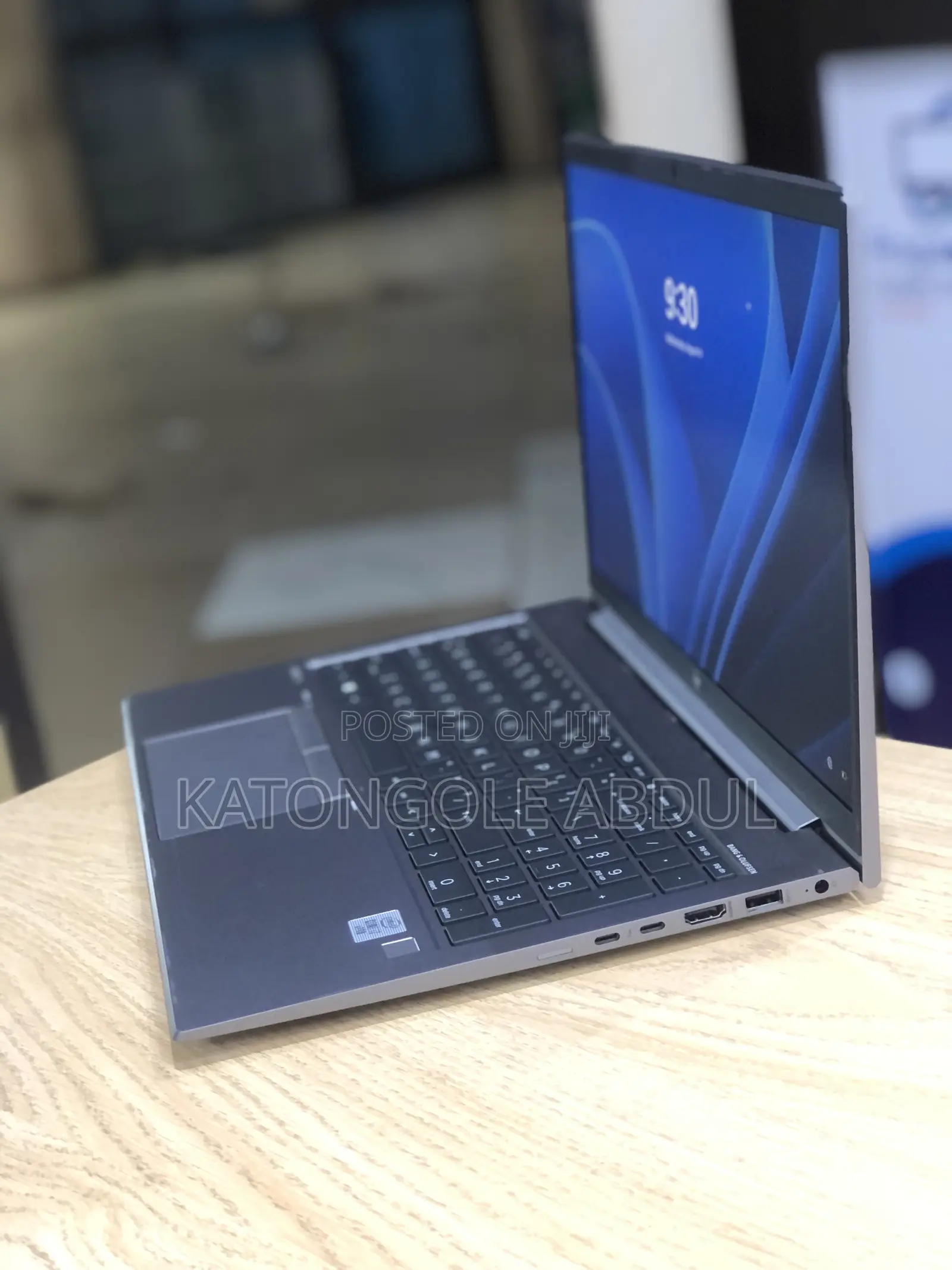 New Laptop HP ZBook Firefly G8 16GB Intel Core I7 SSD 500GB