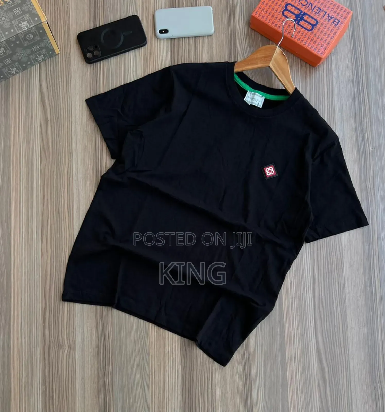 T-Shirt. Relaxed Fit. Black