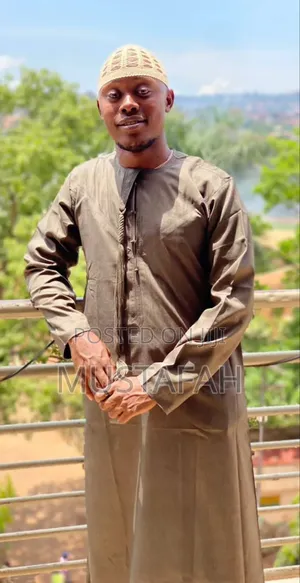 Omani Kanzuz