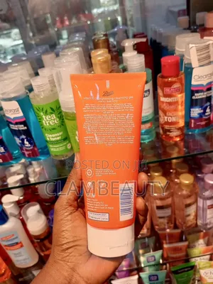 Boots Vitamin C Brightening Cleansing Gel 200ml