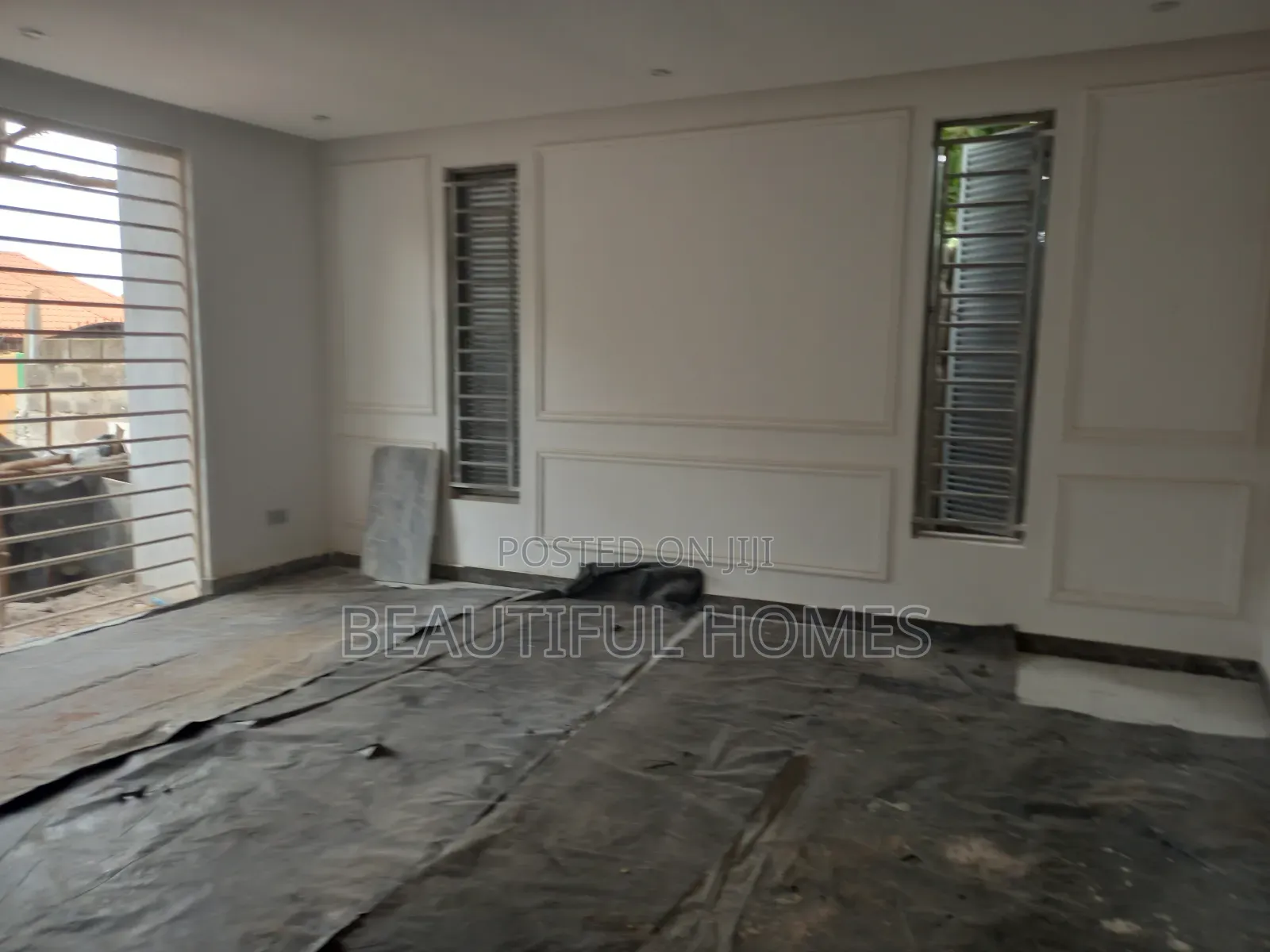 Furnished 4bdrm Duplex in Kira for sale