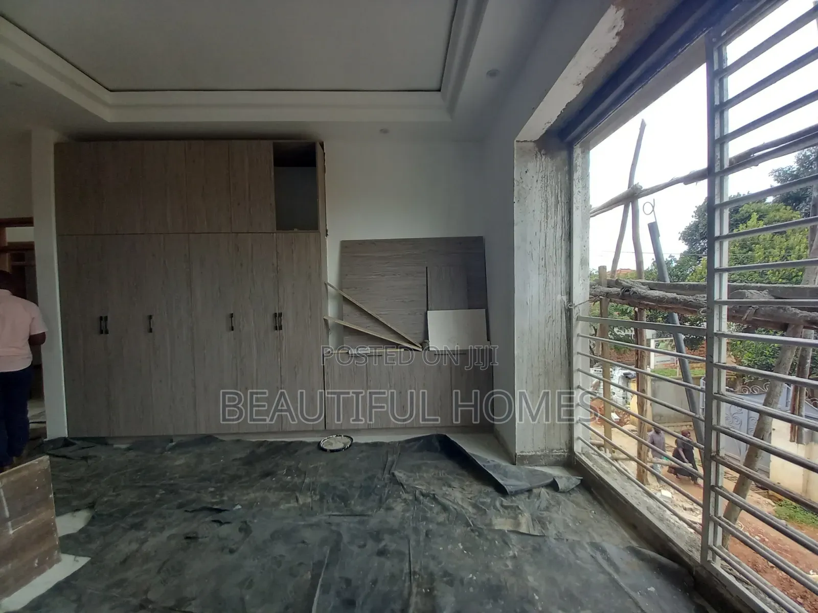 Furnished 4bdrm Duplex in Kira for sale