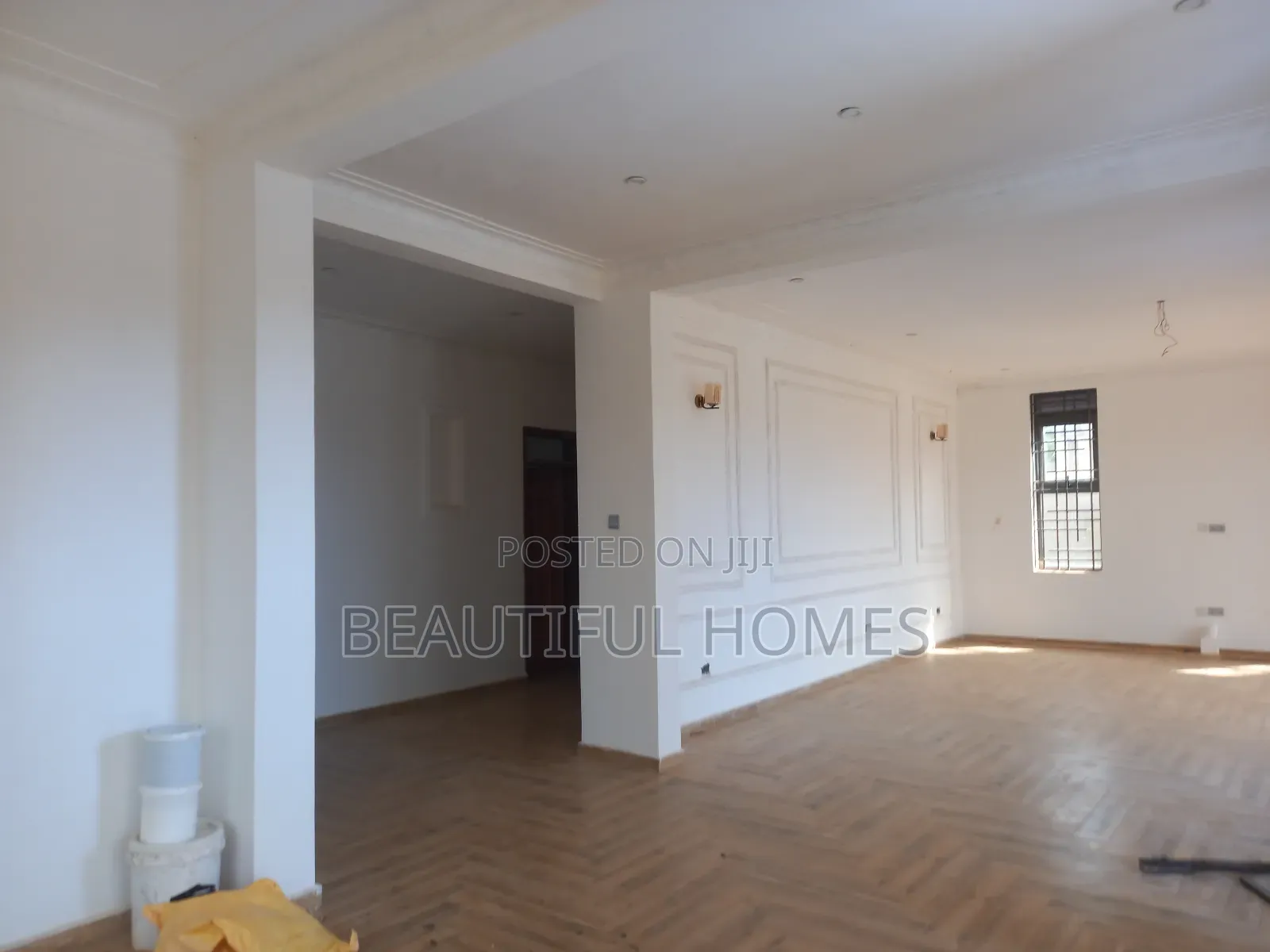 Furnished 6bdrm Mansion in Kira Rich for sale