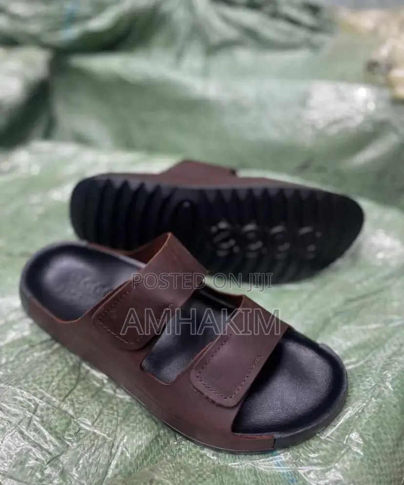 New Clarks Genuin Leather Sandals in Stock