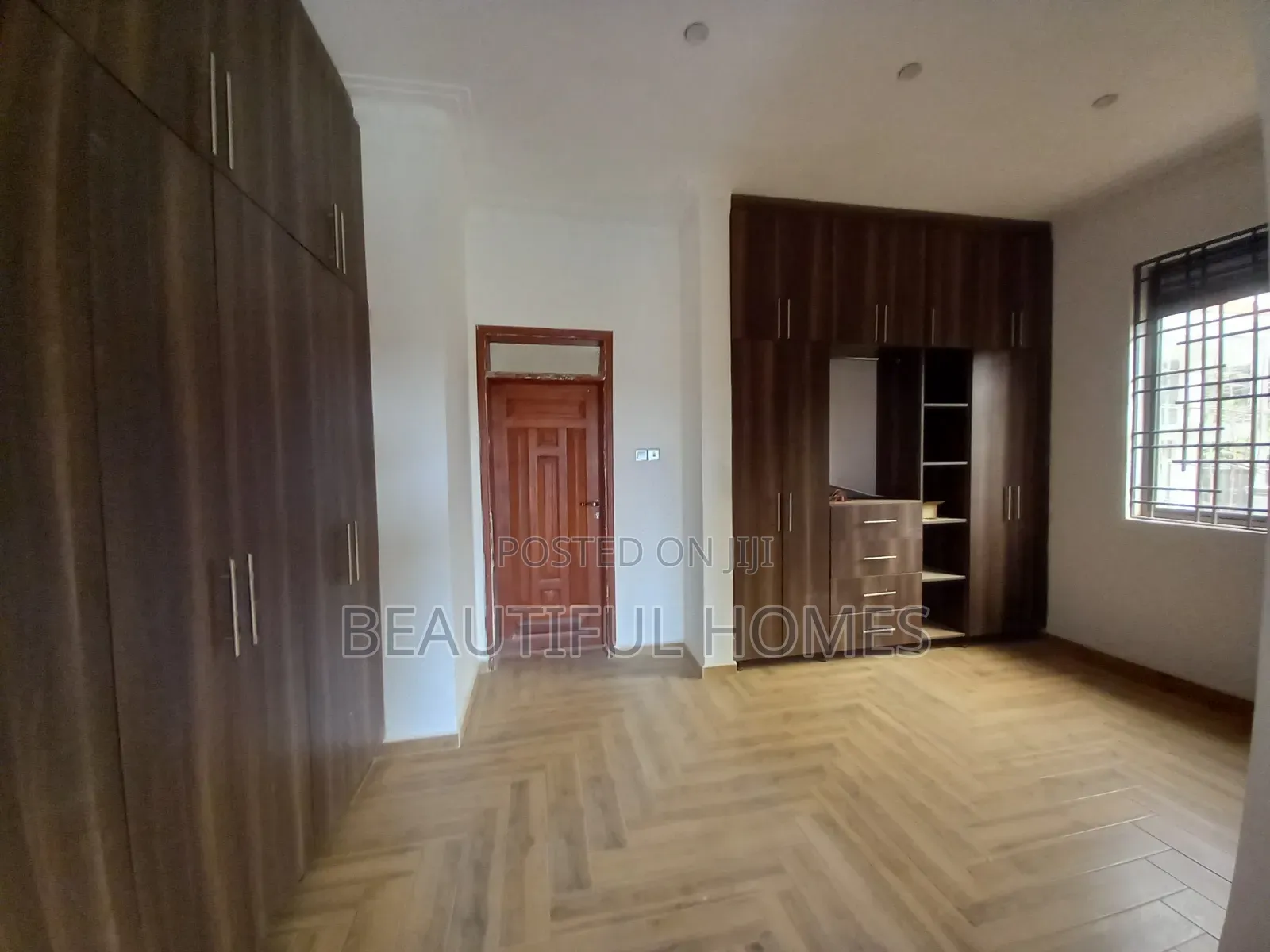 Furnished 6bdrm House in Kira, Central Division for sale