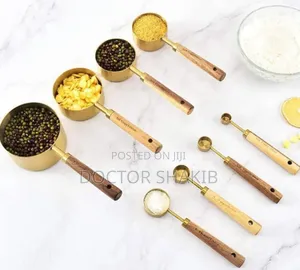 Teaspoon Measure Set With Wooden Handle