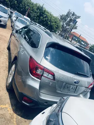Subaru Outback 2.5i Premium AWD 2016 Gold