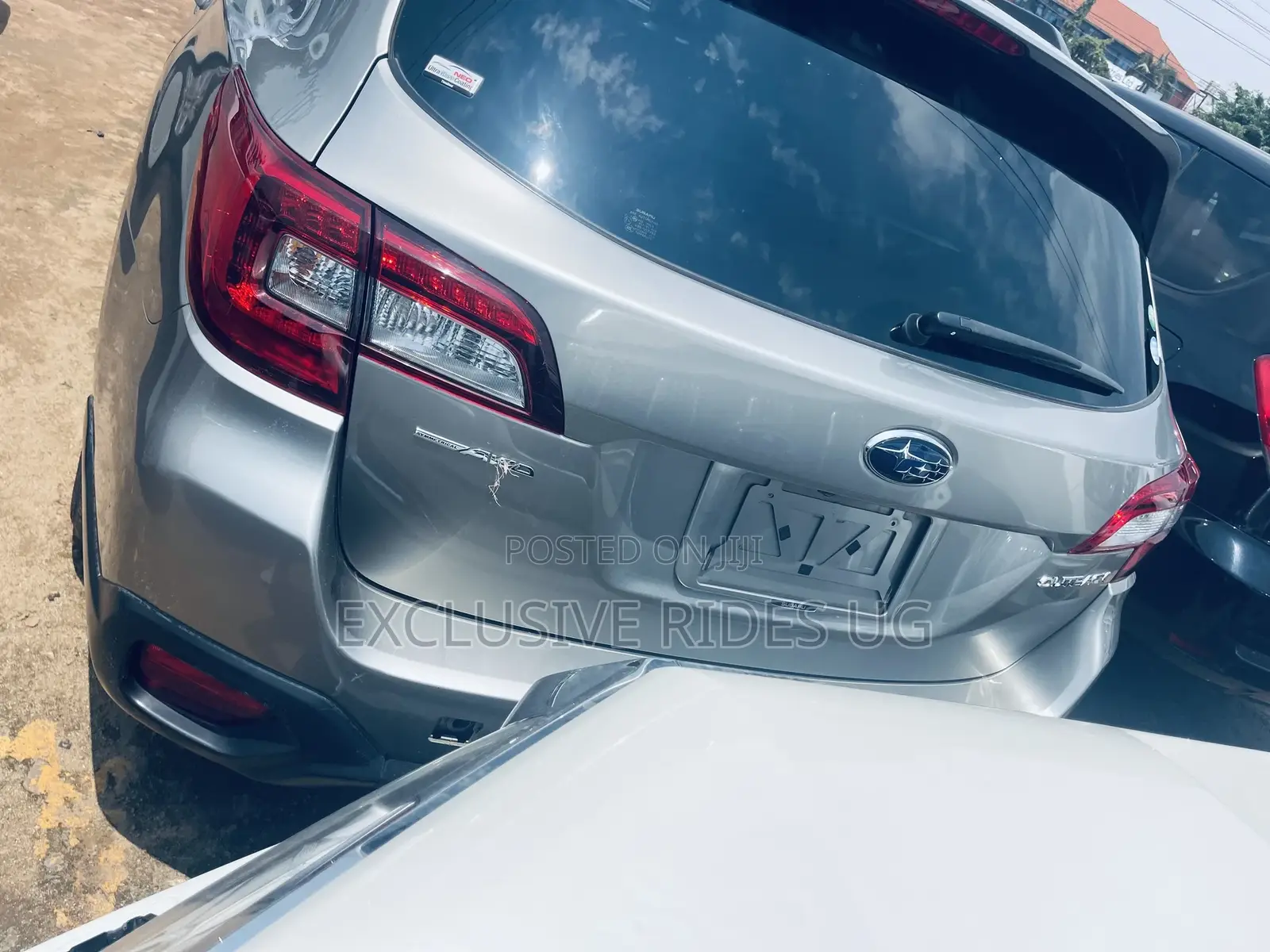 Subaru Outback 2.5i Premium AWD 2016 Gold