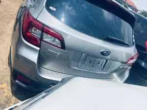 Subaru Outback 2.5i Premium AWD 2016 Gold