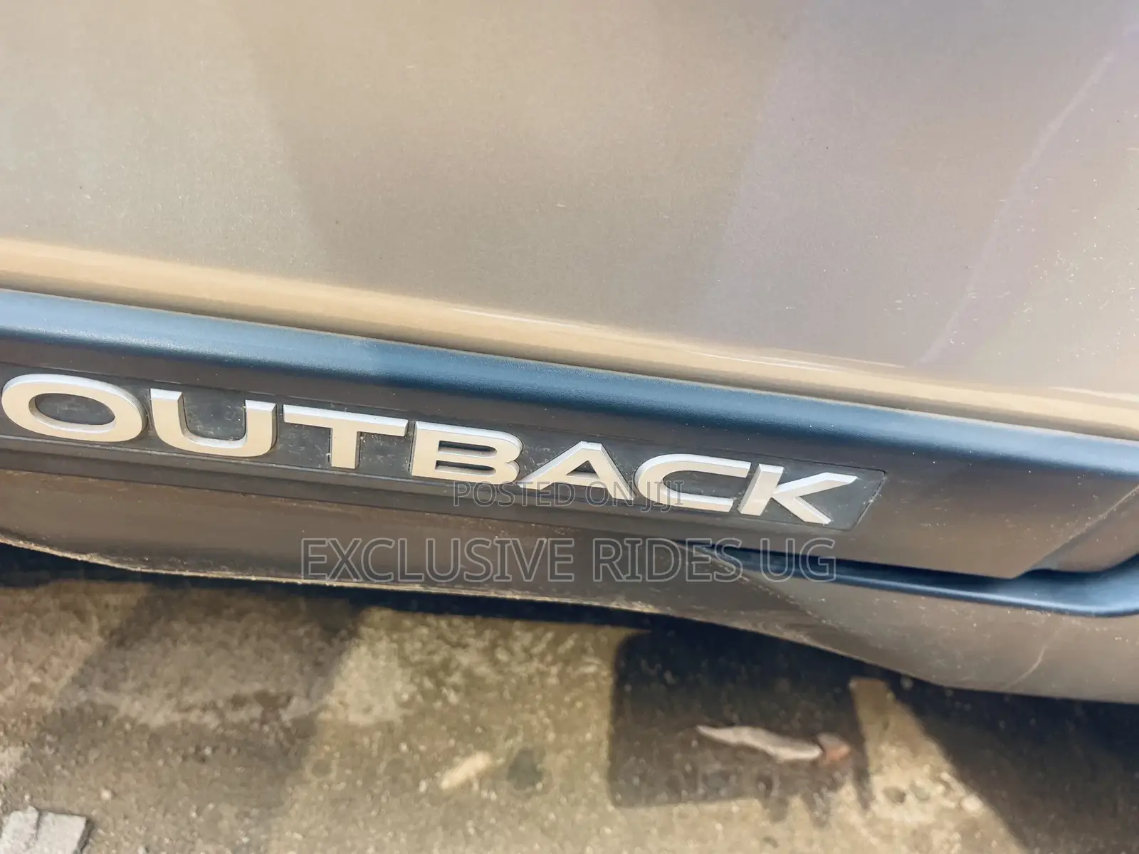 Subaru Outback 2.5i Premium AWD 2016 Gold