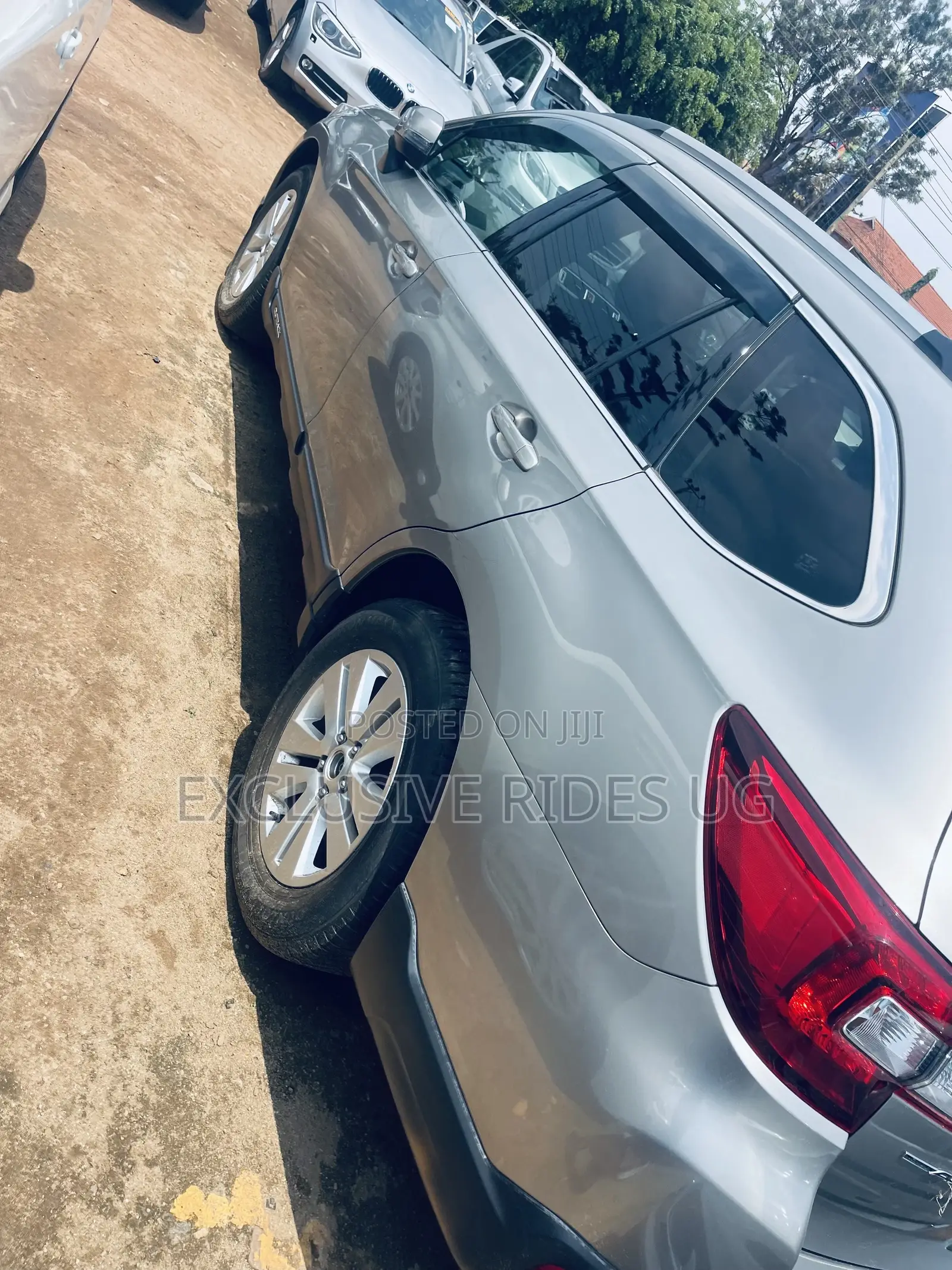 Subaru Outback 2.5i Premium AWD 2016 Gold