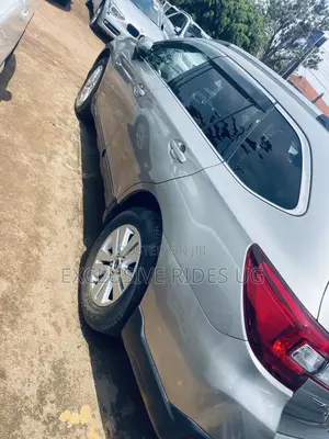 Subaru Outback 2.5i Premium AWD 2016 Gold