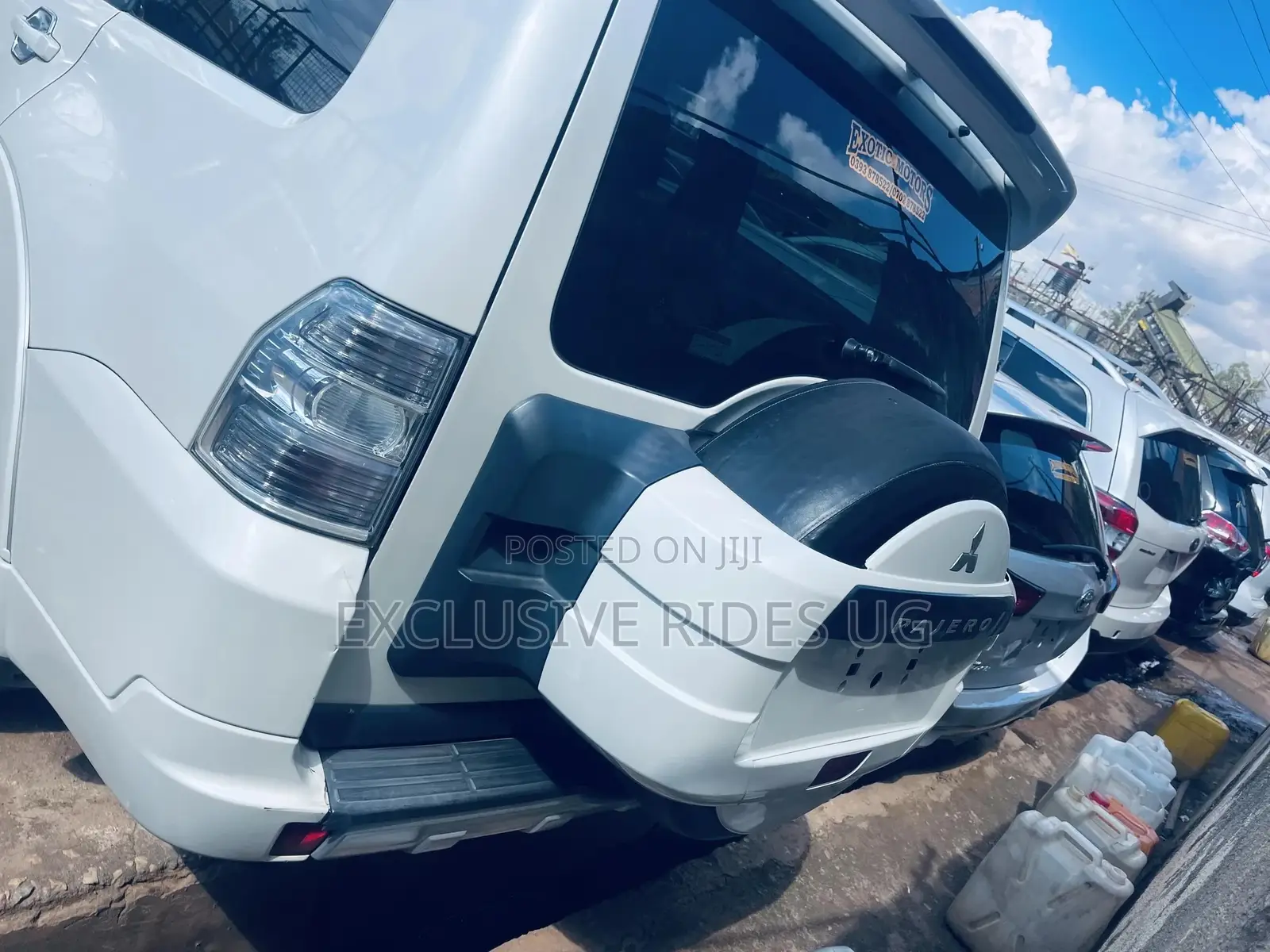 Mitsubishi Pajero 2012 White