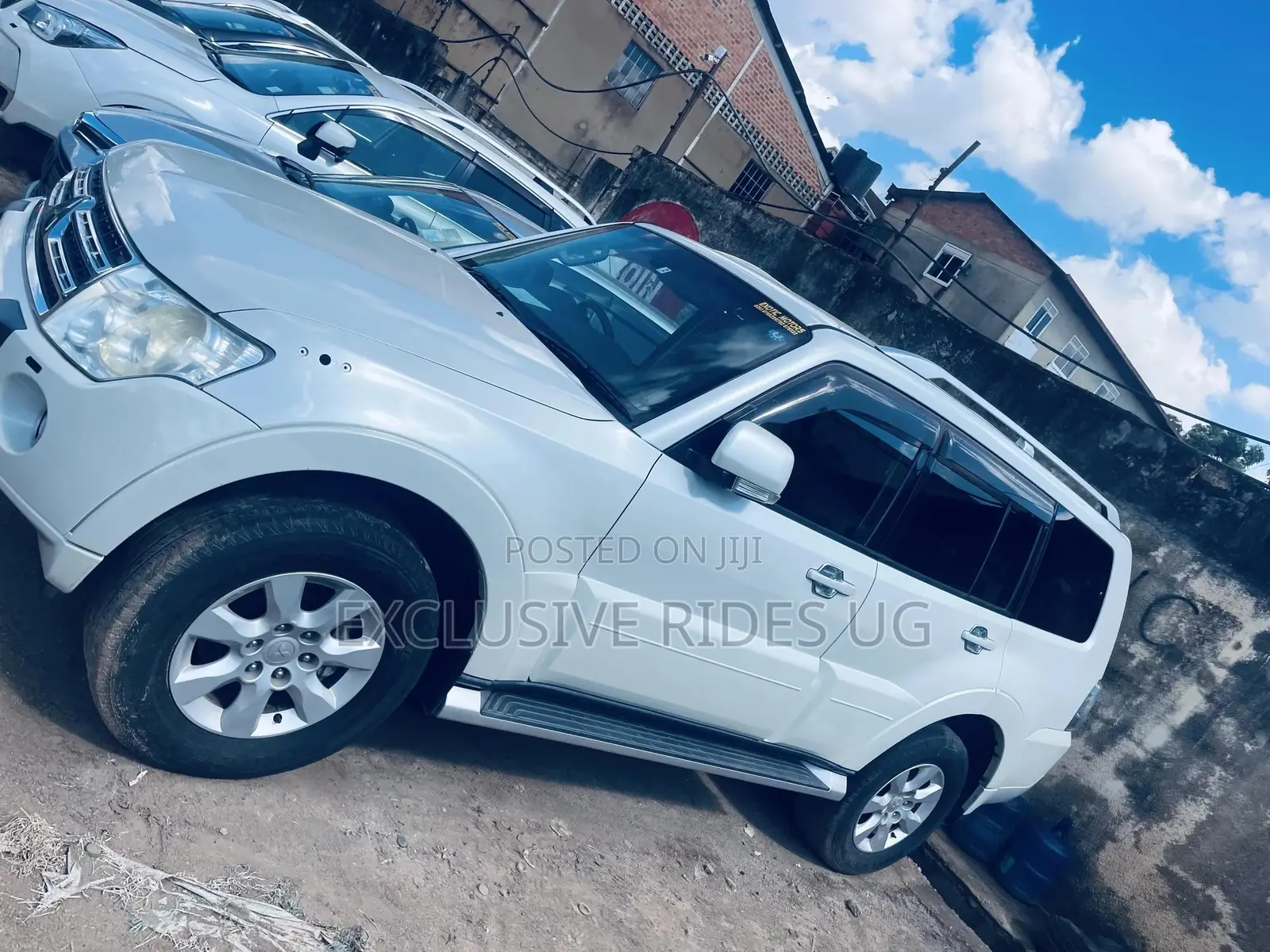 Mitsubishi Pajero 2012 White